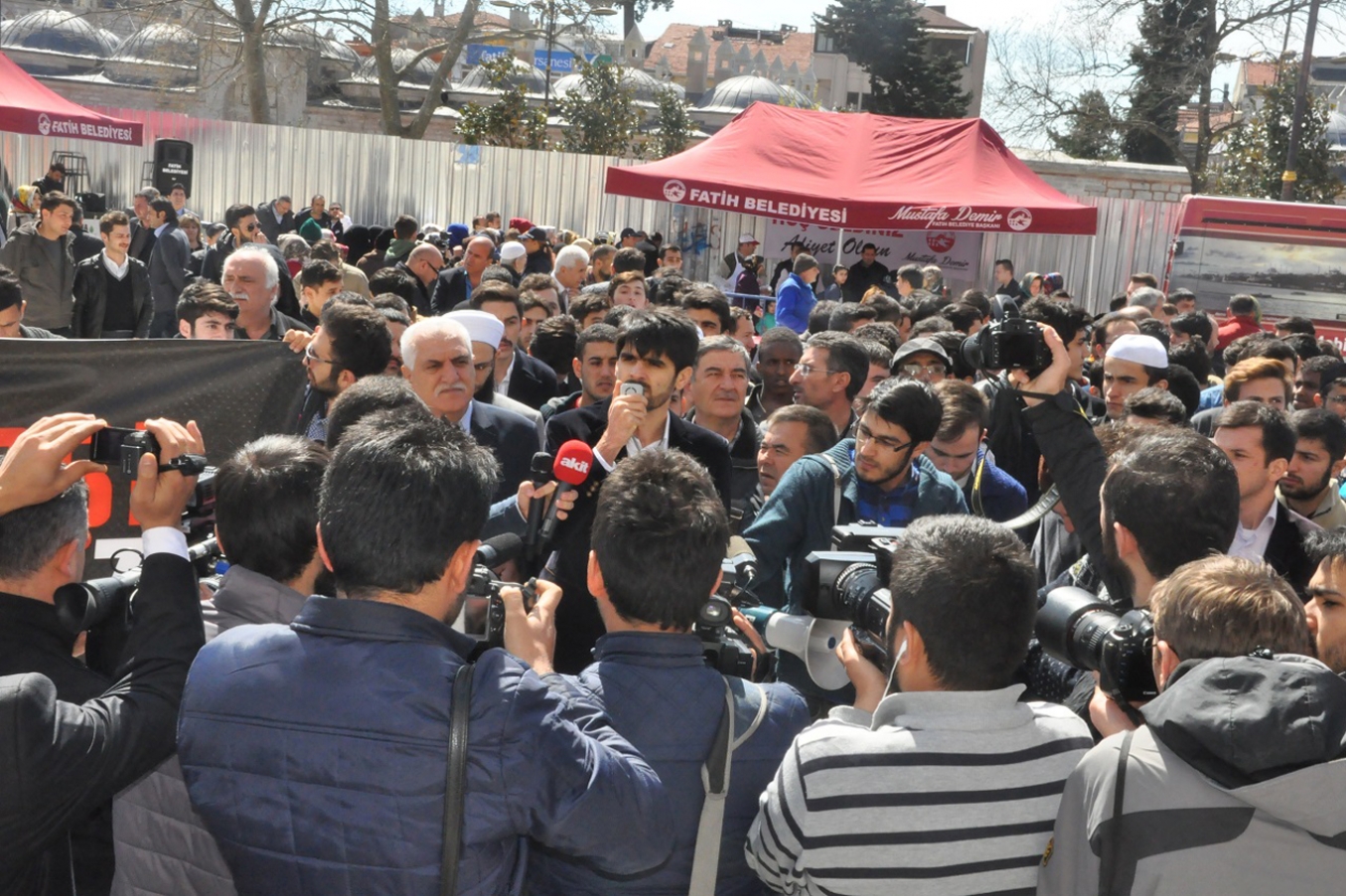 Savcı Selim Kiraz’ın öldürülmesi protesto edildi Savcı Selim Kiraz’ın öldürülmesi protesto edildi